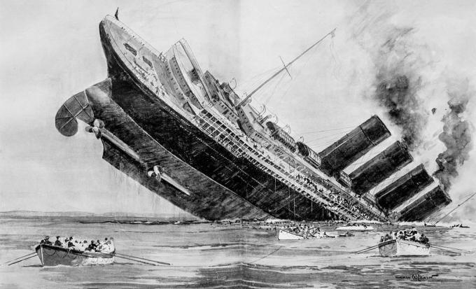 RMS Lusitania тонет в воздухе.